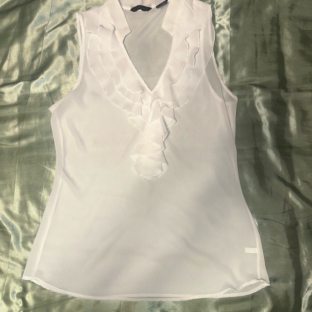 Elegant White Sleeveless Blouse (A9)